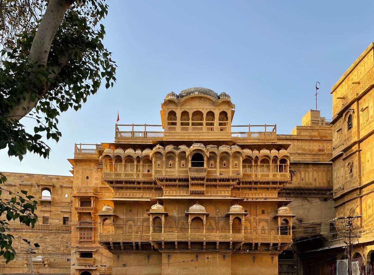 Ornate painted haveli architecture in Rajasthan, similar to the Shekhawati region havelis Wanderwise travel agency in India